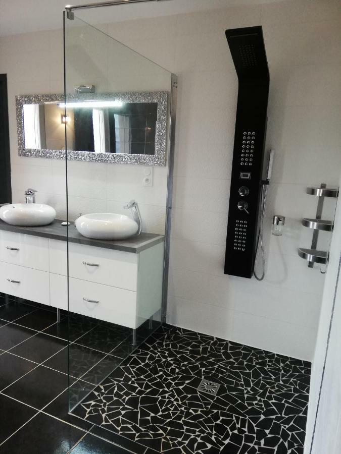 Chambres D'Hotes Luxe Et Serenite Theize Екстер'єр фото